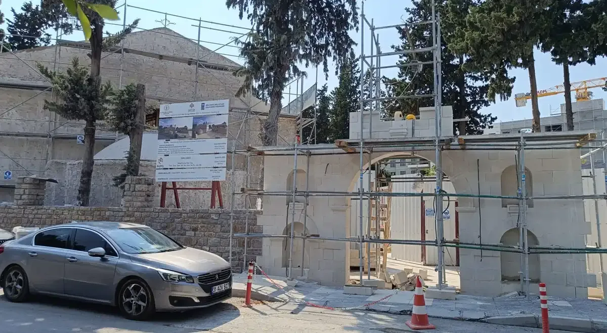 Deprem yaralarını sarıyor: 411 yıllık Aziz Corç kilisesi yeniden hayat bulacak