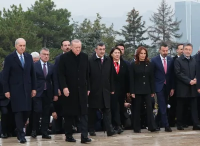 Sunay Karamık, Cumhurbaşkanı Erdoğan ile birlikte Anıtkabir’i ziyaret etti